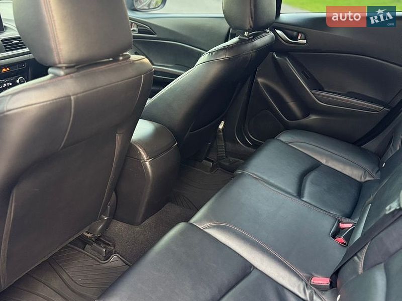 Хетчбек Mazda 3 2014 в Дніпрі