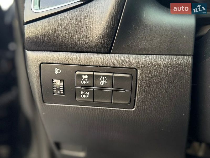 Хетчбек Mazda 3 2014 в Дніпрі