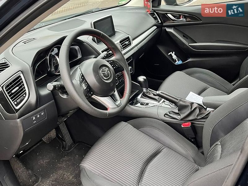 Хетчбек Mazda 3 2016 в Рівному
