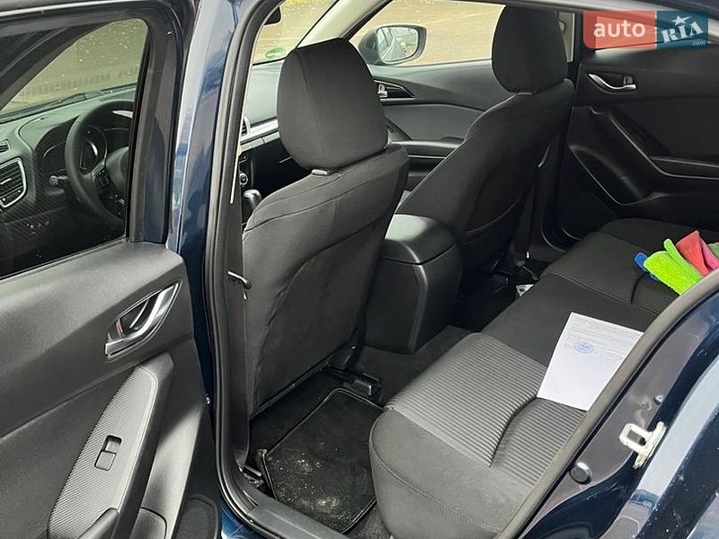 Хетчбек Mazda 3 2016 в Рівному