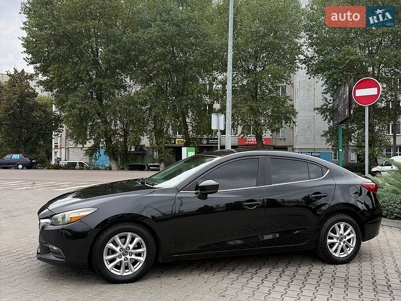 Седан Mazda 3 2017 в Києві