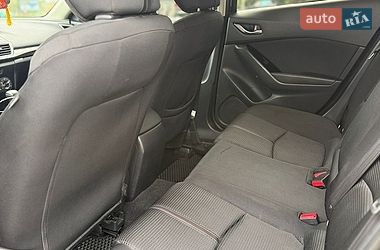Седан Mazda 3 2017 в Києві