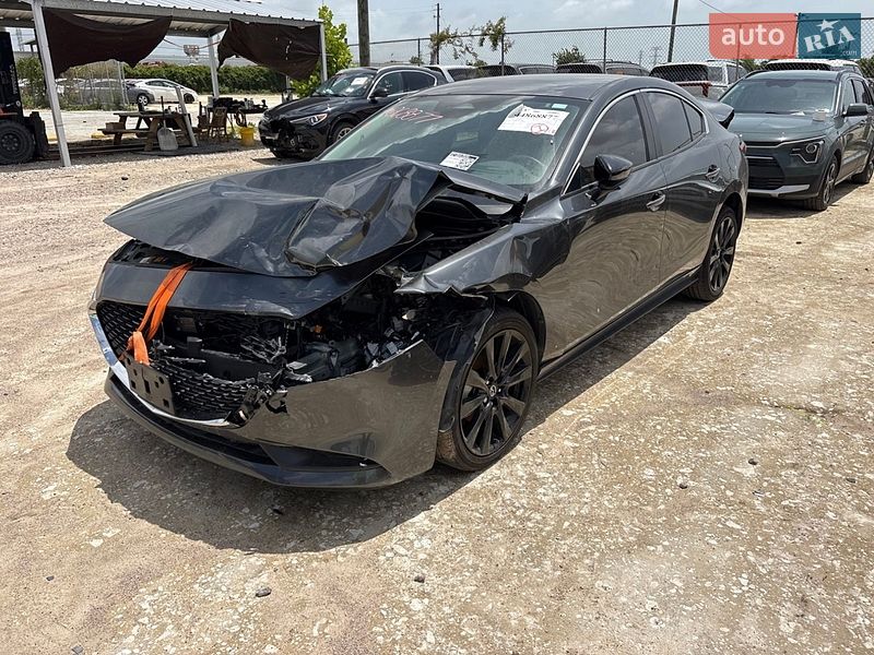Седан Mazda 3 2025 в Полтаві