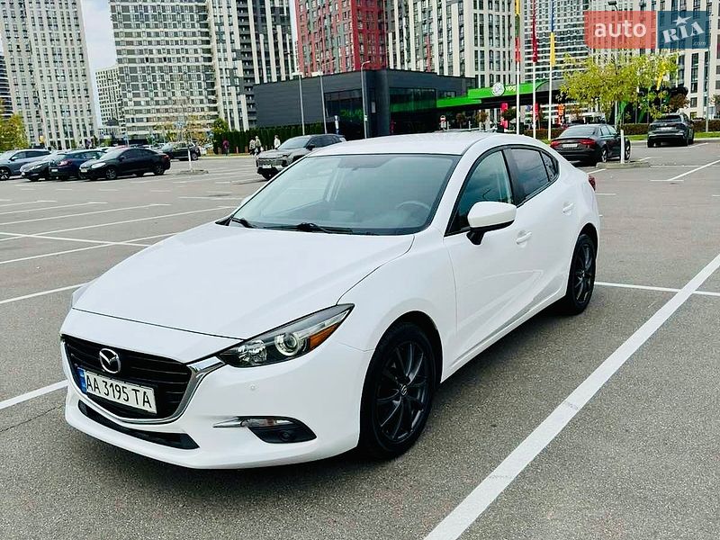 Седан Mazda 3 2016 в Вишгороді