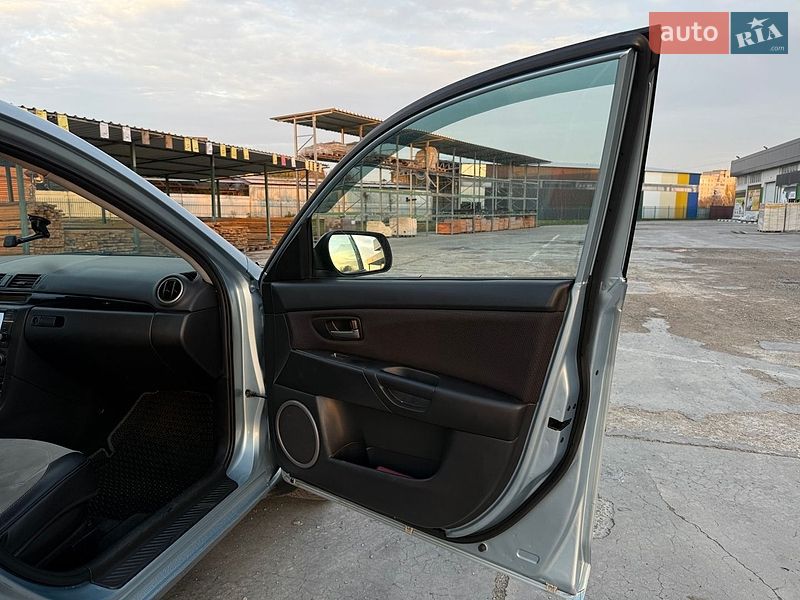 Седан Mazda 3 2007 в Первомайске