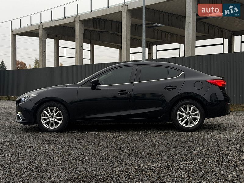 Седан Mazda 3 2014 в Львове