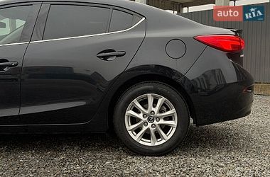 Седан Mazda 3 2014 в Львове