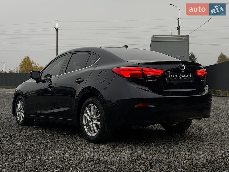Седан Mazda 3 2014 в Львове