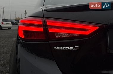 Седан Mazda 3 2014 в Львове