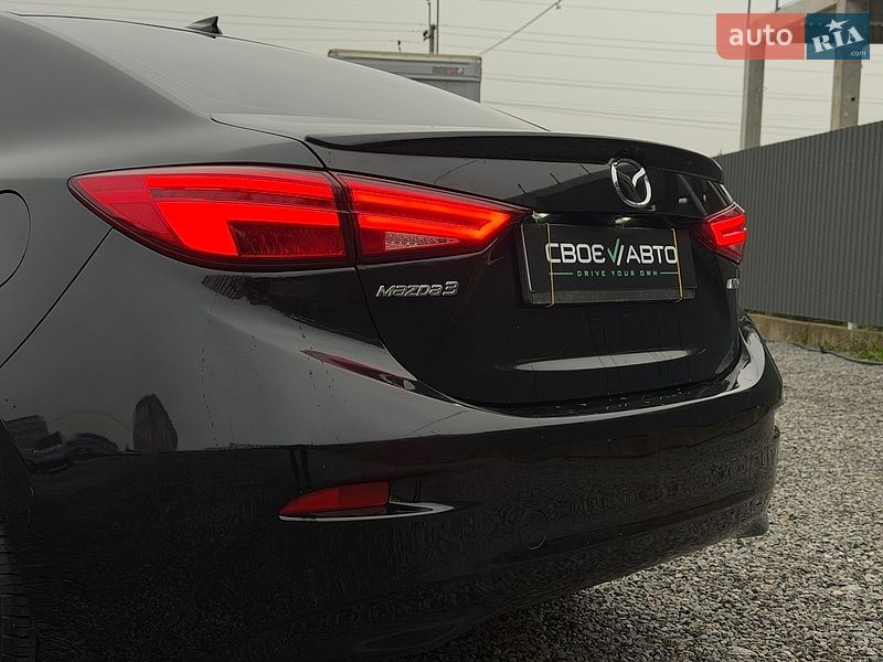Седан Mazda 3 2014 в Львове
