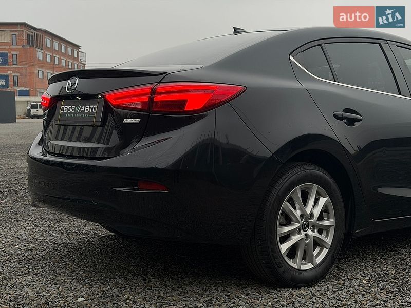 Седан Mazda 3 2014 в Львове