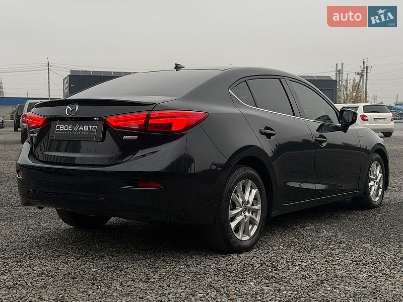 Седан Mazda 3 2014 в Львове