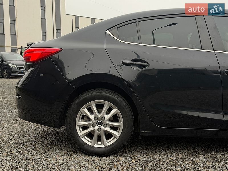 Седан Mazda 3 2014 в Львове
