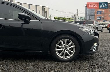 Седан Mazda 3 2014 в Львове
