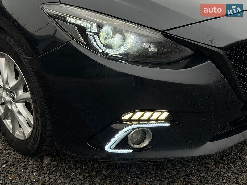 Седан Mazda 3 2014 в Львове