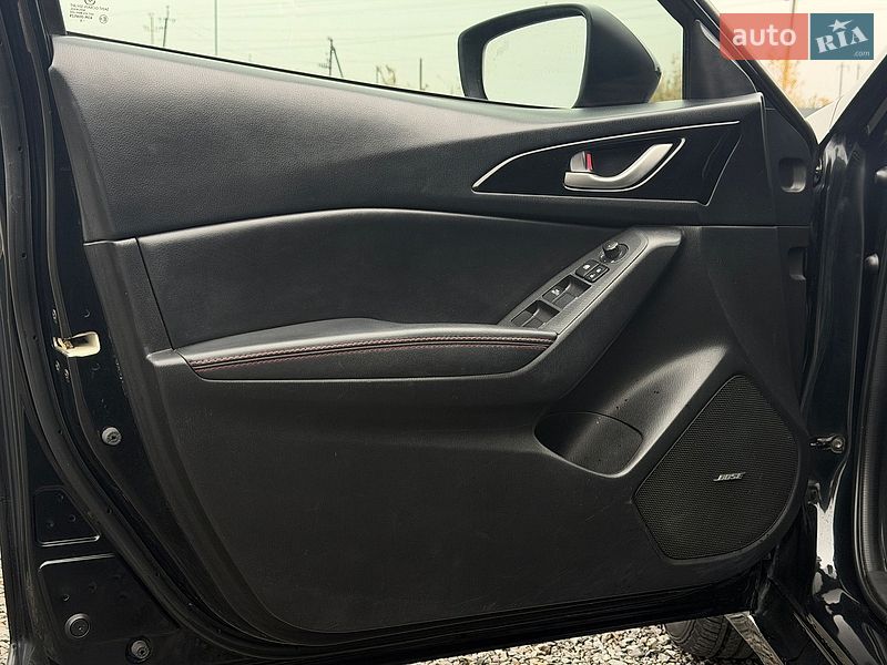 Седан Mazda 3 2014 в Львове
