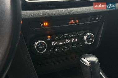 Седан Mazda 3 2014 в Львове