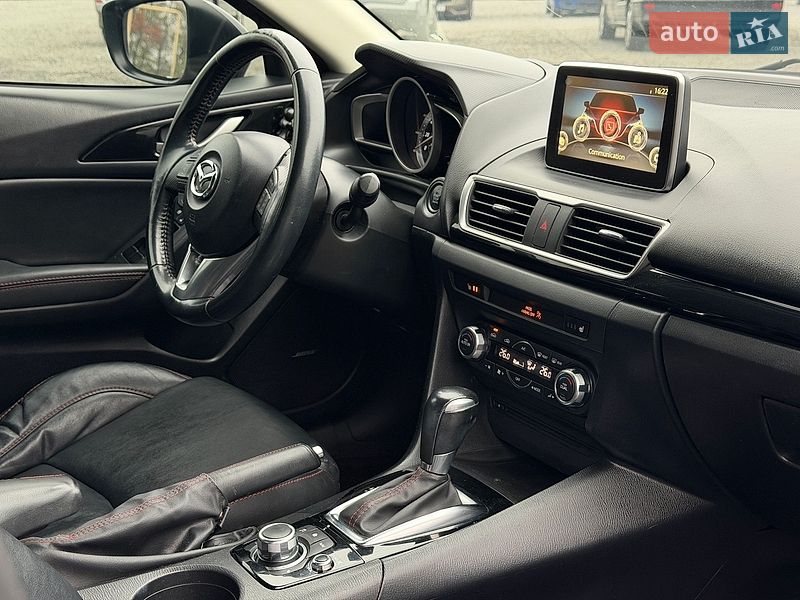 Седан Mazda 3 2014 в Львове