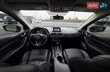 Седан Mazda 3 2014 в Львове