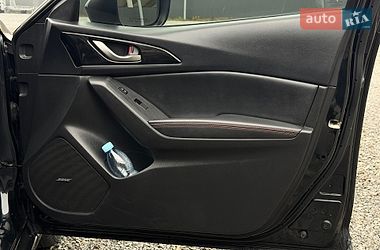 Седан Mazda 3 2014 в Львове