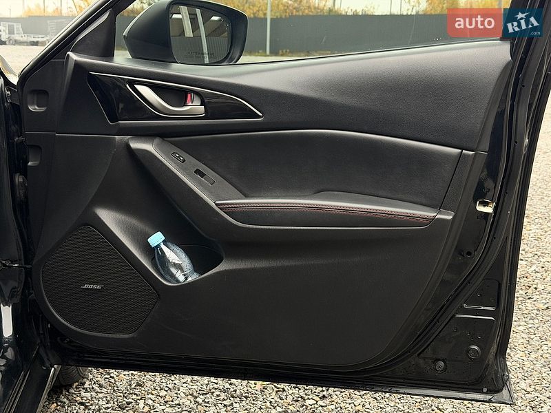 Седан Mazda 3 2014 в Львове