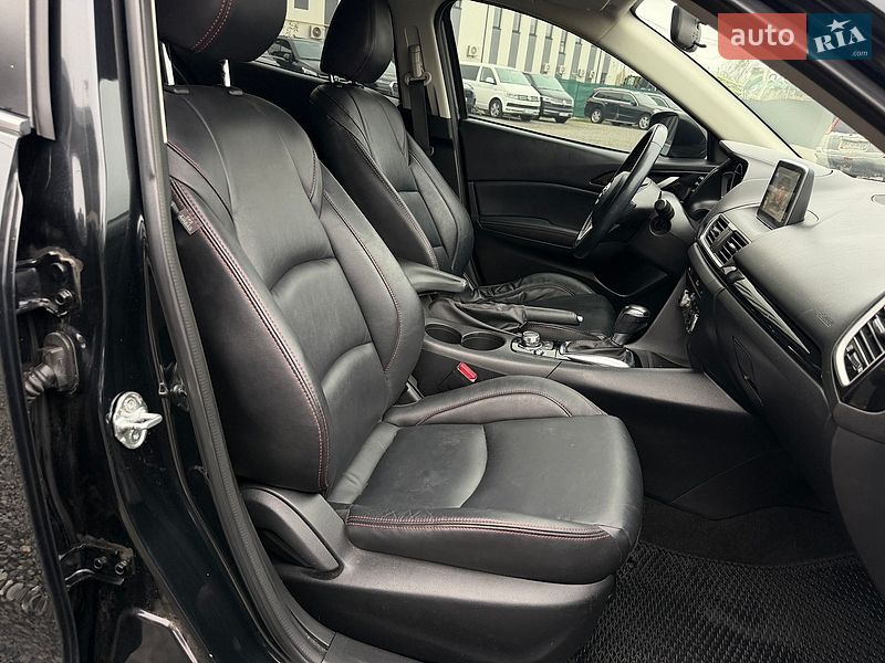 Седан Mazda 3 2014 в Львове