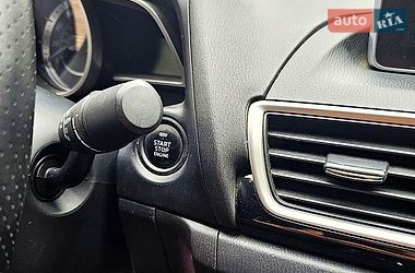 Седан Mazda 3 2016 в Одесі