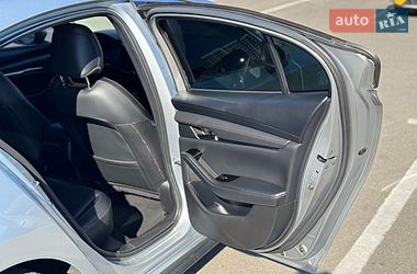 Седан Mazda 3 2019 в Киеве