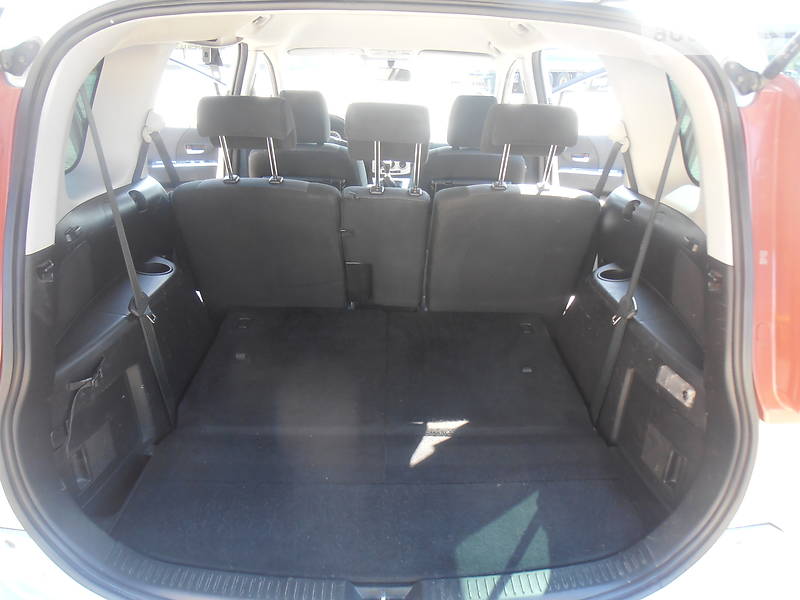Мінівен Mazda 5 2006 в Снятині