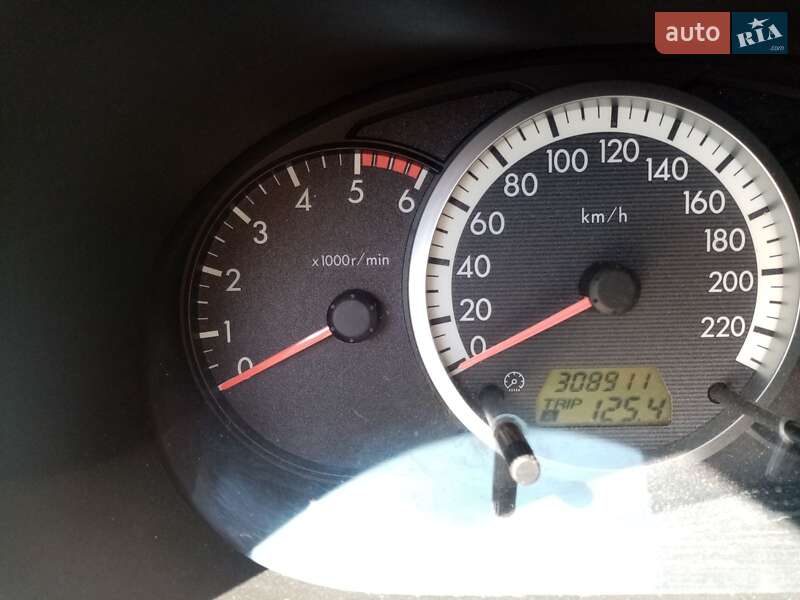 Минивэн Mazda 5 2006 в Иршаве