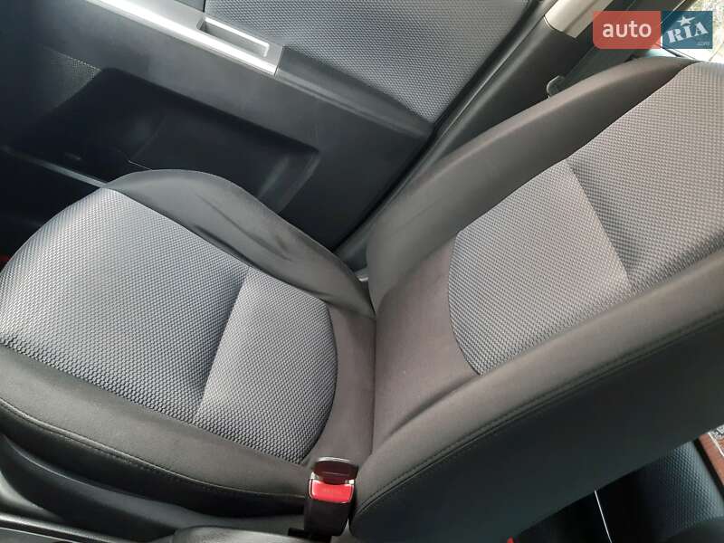 Минивэн Mazda 5 2007 в Ивано-Франковске