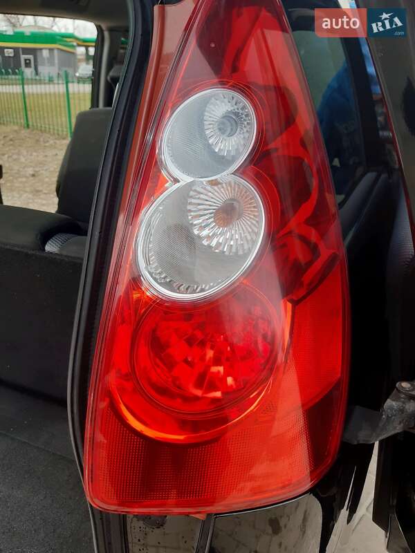 Минивэн Mazda 5 2007 в Ивано-Франковске