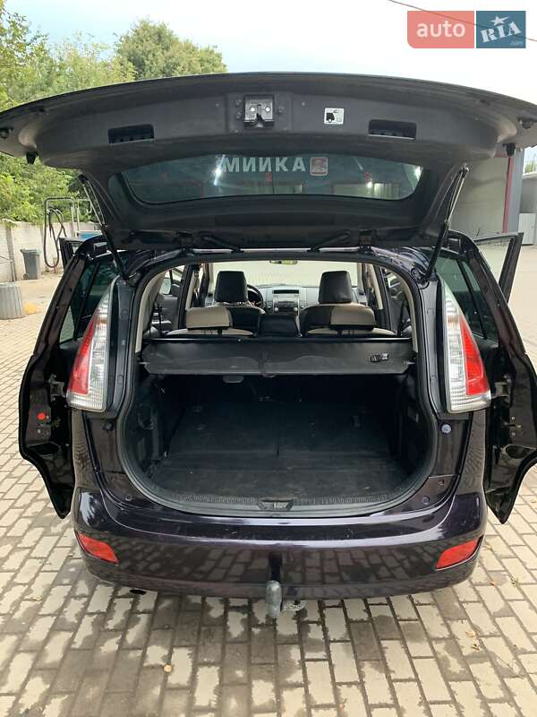 Мінівен Mazda 5 2008 в Хмільнику