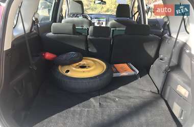 Минивэн Mazda 5 2007 в Николаеве