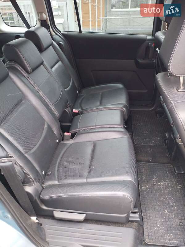 Минивэн Mazda 5 2007 в Кривом Роге