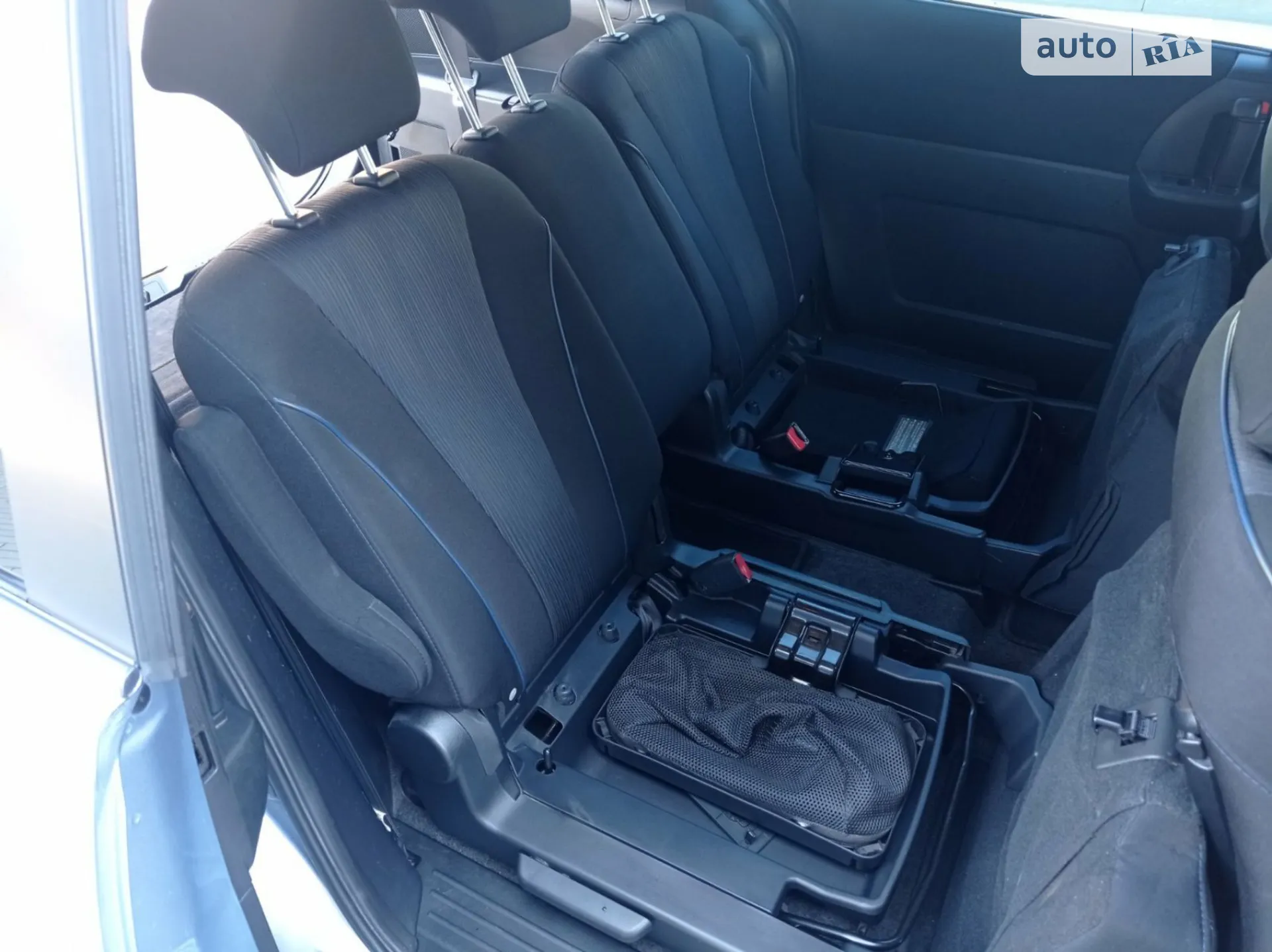 2011 Mazda 5 - мініатюра 13