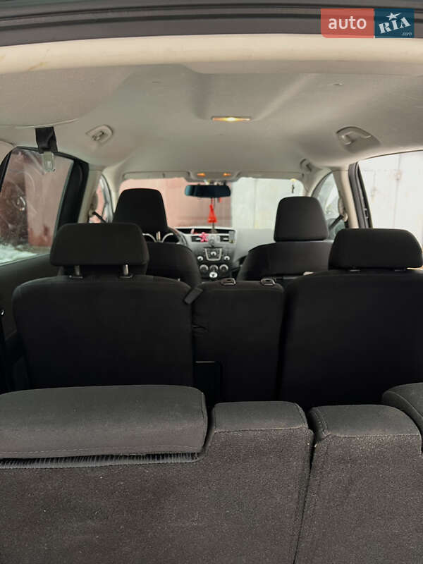 Минивэн Mazda 5 2011 в Коростене