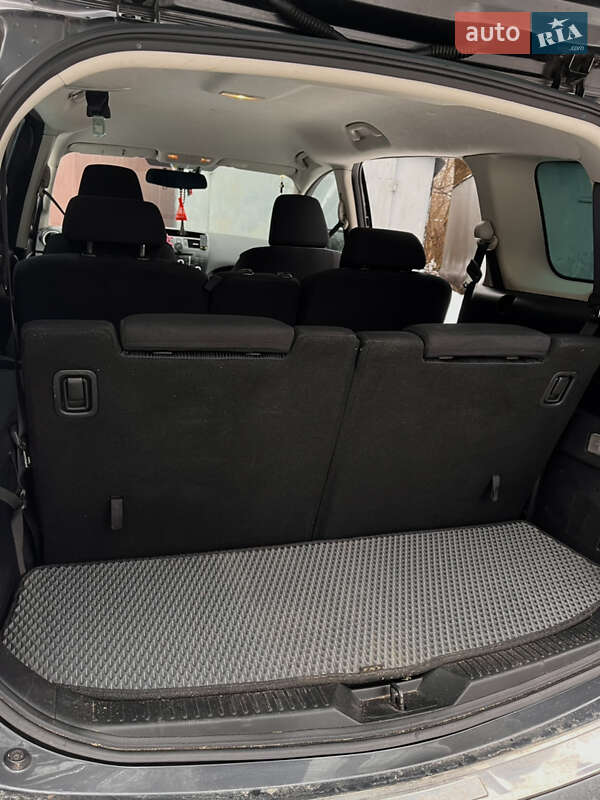 Минивэн Mazda 5 2011 в Коростене