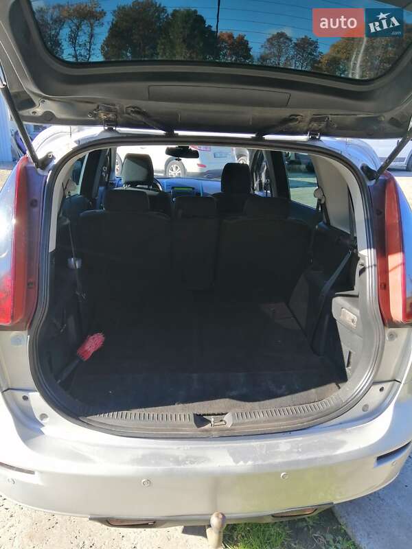 Мінівен Mazda 5 2007 в Львові