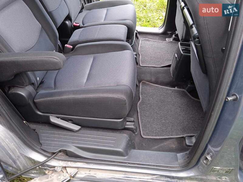 Минивэн Mazda 5 2006 в Самборе