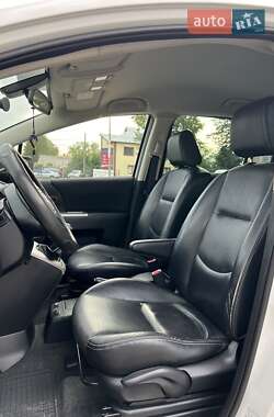 Минивэн Mazda 5 2009 в 