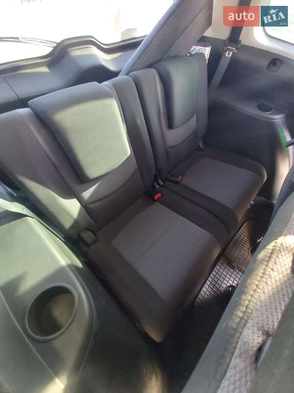 Минивэн Mazda 5 2006 в Ходорове