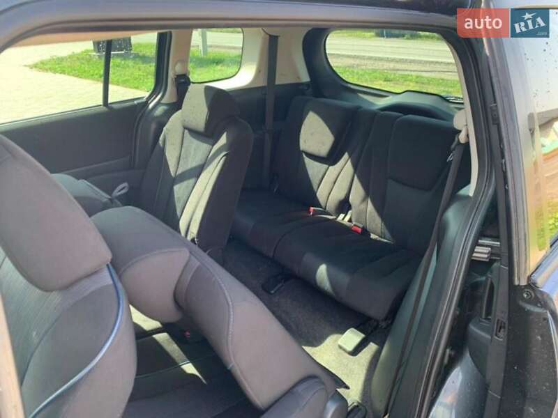 Минивэн Mazda 5 2010 в Шептицькому