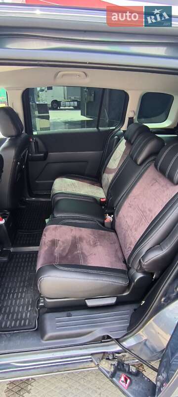 Мінівен Mazda 5 2009 в Стрию