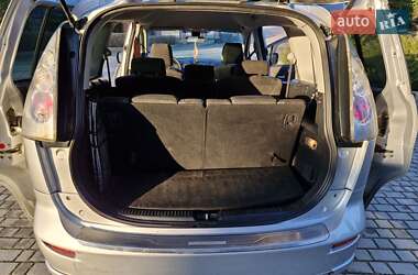 Минивэн Mazda 5 2006 в 
