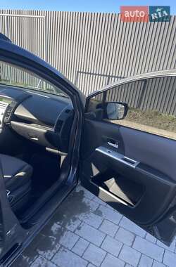 Минивэн Mazda 5 2006 в 