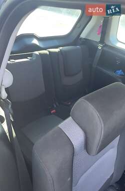 Минивэн Mazda 5 2006 в 