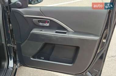 Минивэн Mazda 5 2012 в 