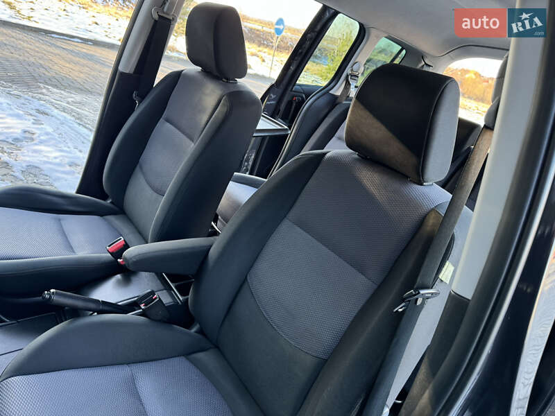 Минивэн Mazda 5 2007 в Дрогобыче