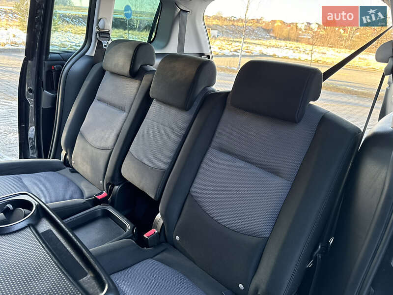 Минивэн Mazda 5 2007 в Дрогобыче